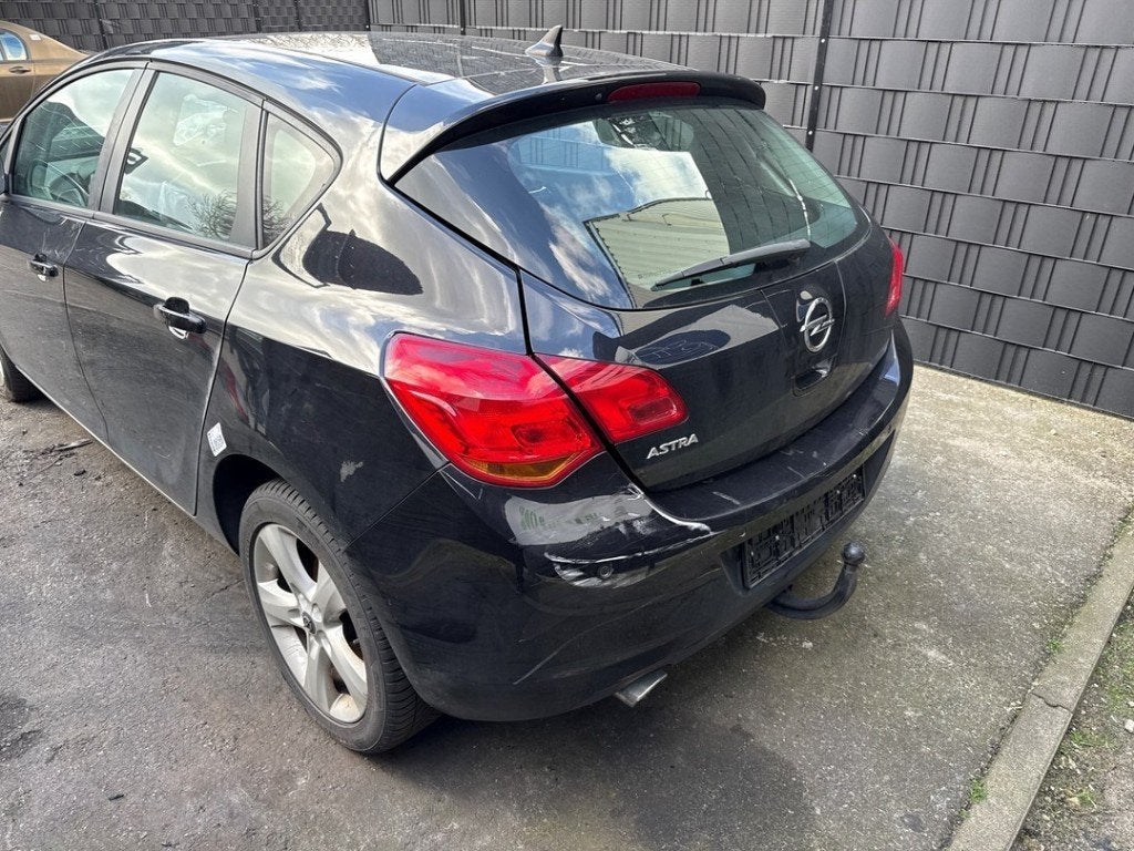 HAYON ARRIÈRE / MALLE Opel (|13288625|), Opel, Opel Automobile GmbH, Haillon arrière, Utilisé