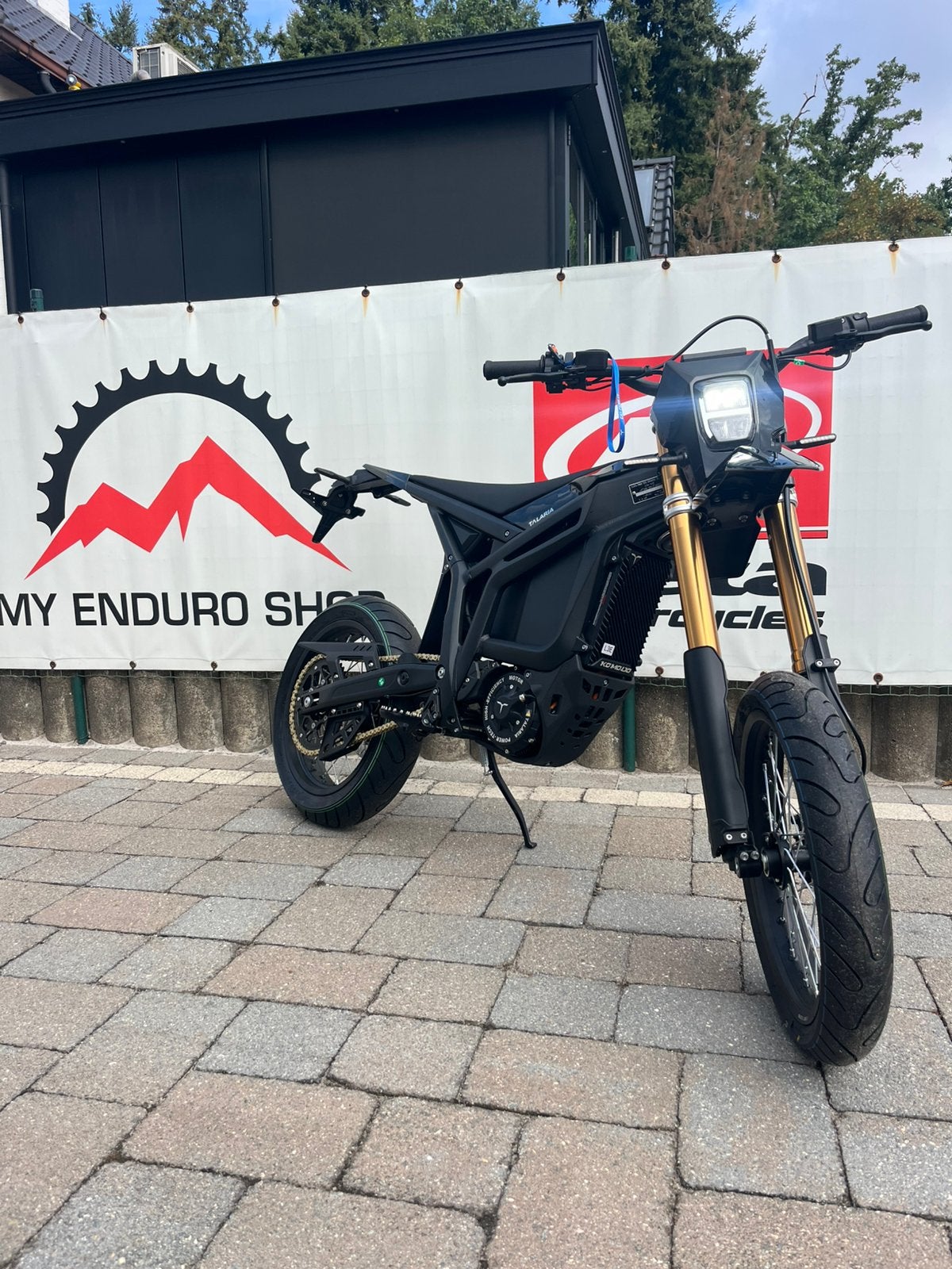 Talaria Komodo 32 kW de pointe - 40 ch classe L3e-125cc, Enlèvement