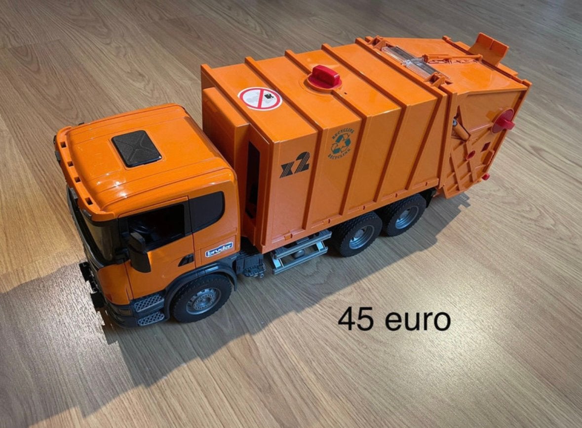 Brüder vuilniswagen oranje, Ophalen of Verzenden, Zo goed als nieuw