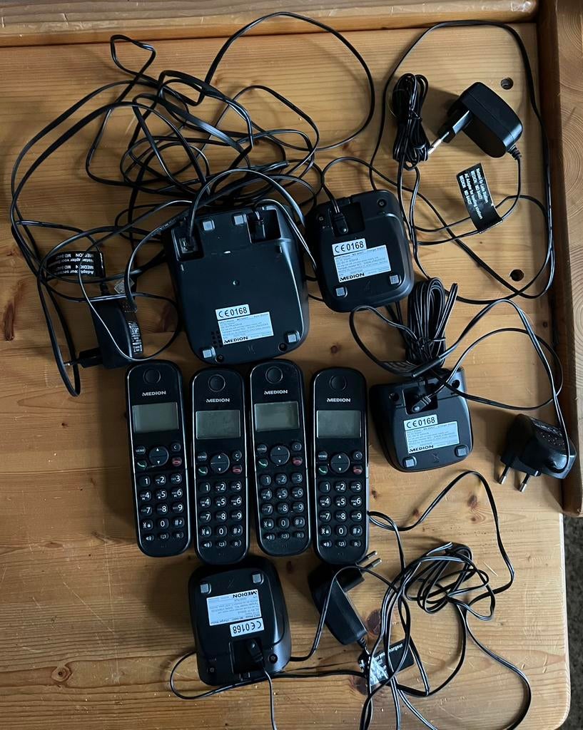 Medion dect telefoon 4 mobiliteiten, Telecommunicatie, Ophalen, Gebruikt, 4 handsets of meer