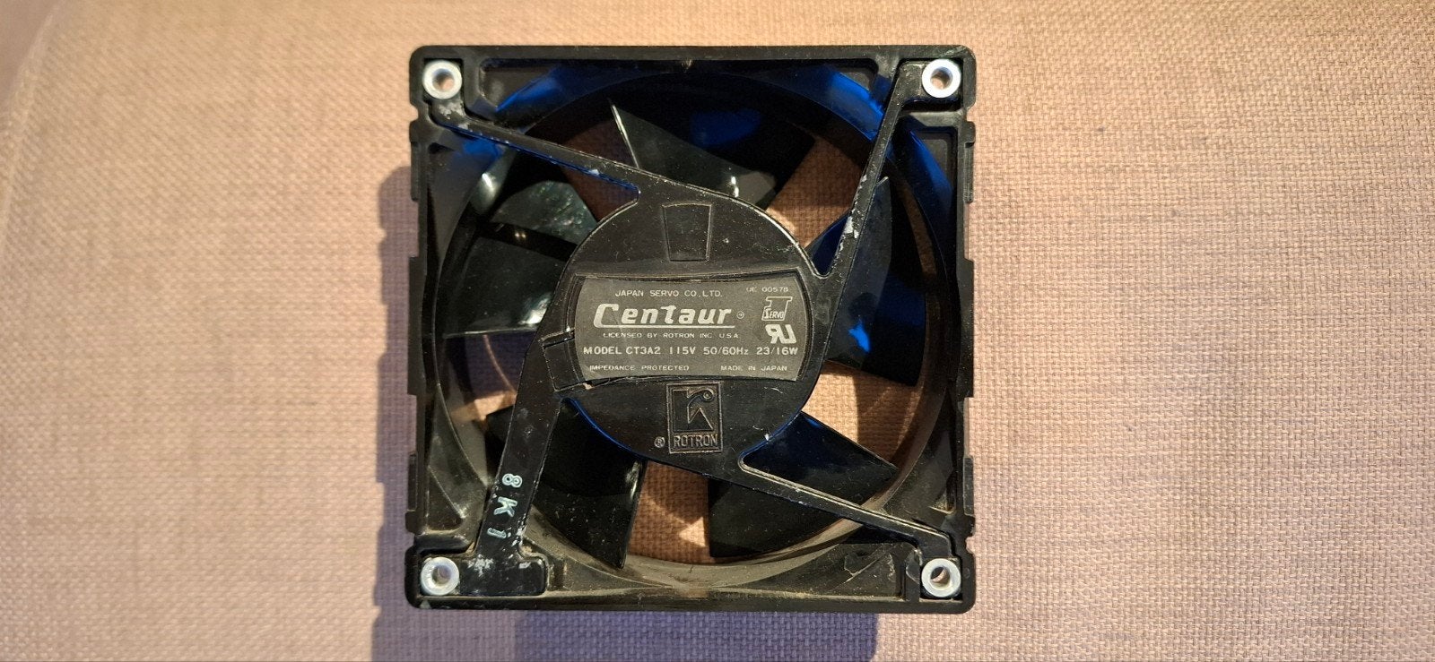 Ventilateur Marantz 2500 2600 - original.

Ça marche toujour, Enlèvement ou Envoi, Marantz