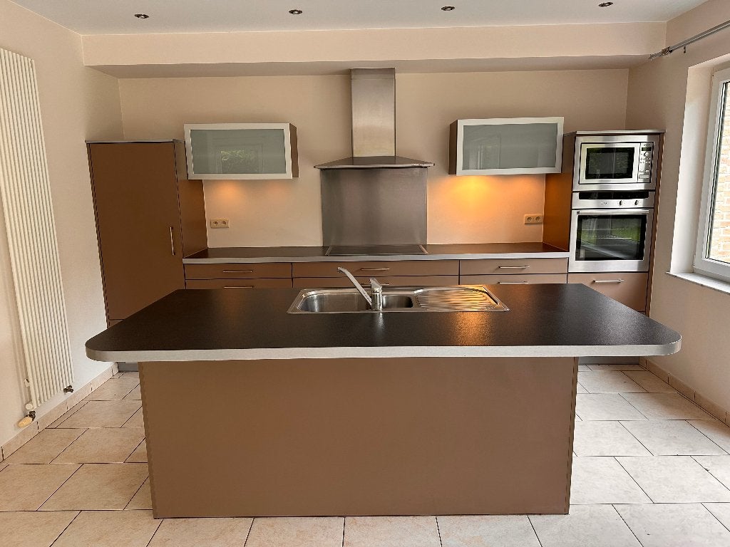 Cuisine Theyssens complète avec îlot de cuisson + appareils, Maison & Meubles, Synthétique, Comme neuf, Brun, Enlèvement