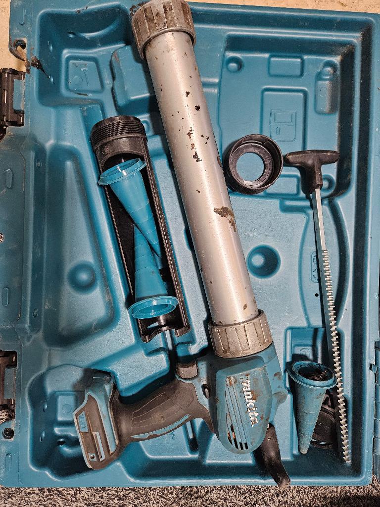 Makita silicone pomp Accu Kit pistool 18V, Ophalen, Zo goed als nieuw