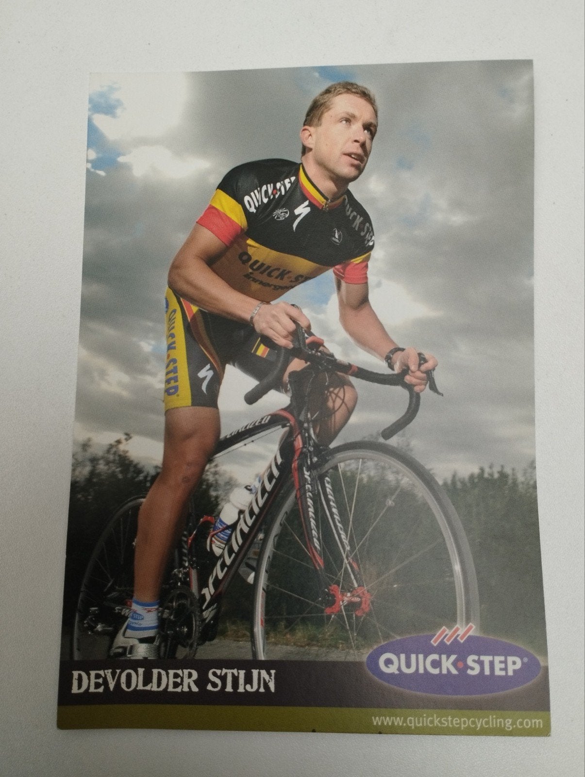 een postkaart over wielrennen Stijn Devolder bi quick step k, Ophalen