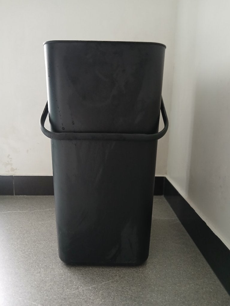 Poubelle rectangulaire Brabantia 18x26 H39, Enlèvement ou Envoi, Autres types, Comme neuf, Gris