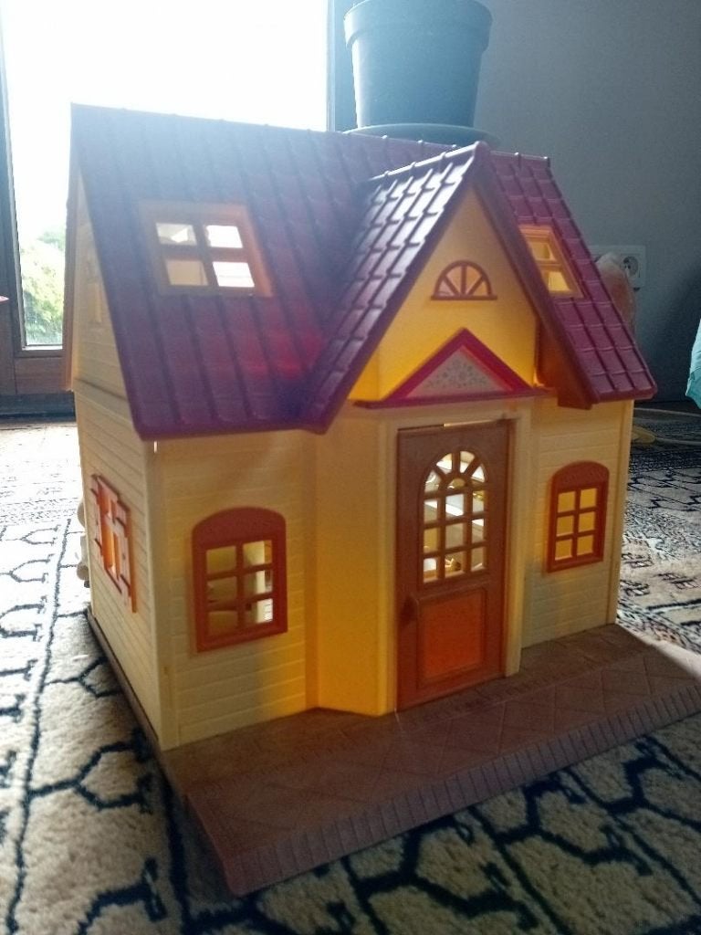 Sylvanian Families huis, Ophalen, Zo goed als nieuw, Poppenhuis