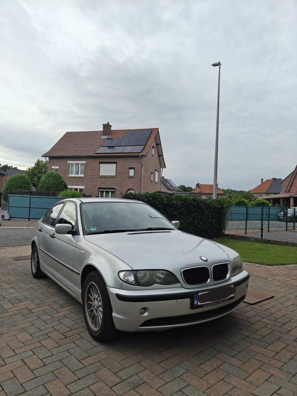 BMW 316i (2002) Essence + GPL (70L) - vente sans inspection, Autos, Argent ou Gris, Achat, Boîte manuelle, 5 portes
