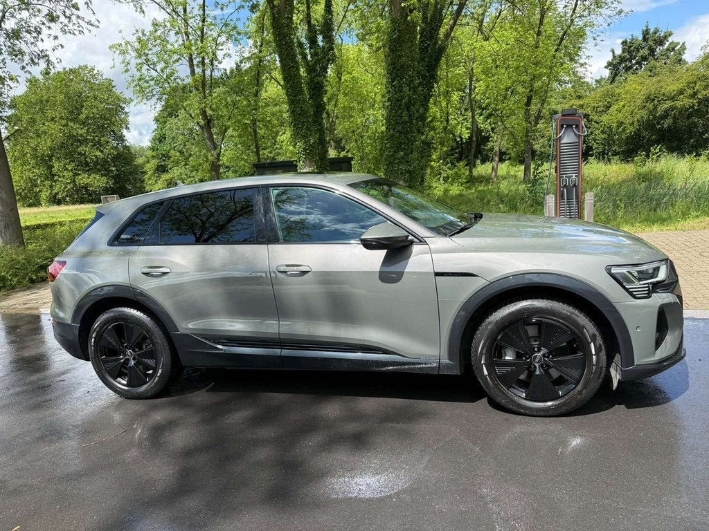 Audi Q8 e-tron 106 kWh 55 Quattro/BELG/PANO/CAM/HUD/ADAPTICE, Auto's, Gebruikt, Zwart, 408 pk, Q8 e-tron