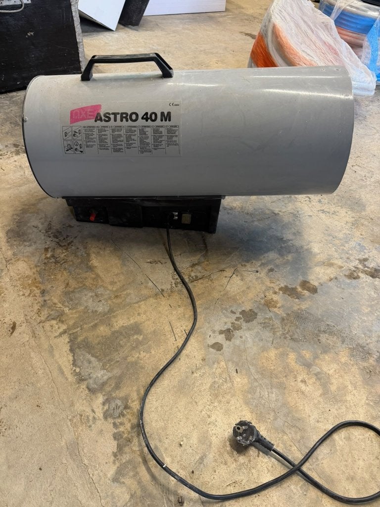 Heteluchtkanon / gaskanon (incl. gasfles), Ophalen, Gebruikt, 800 watt of meer, Overige typen