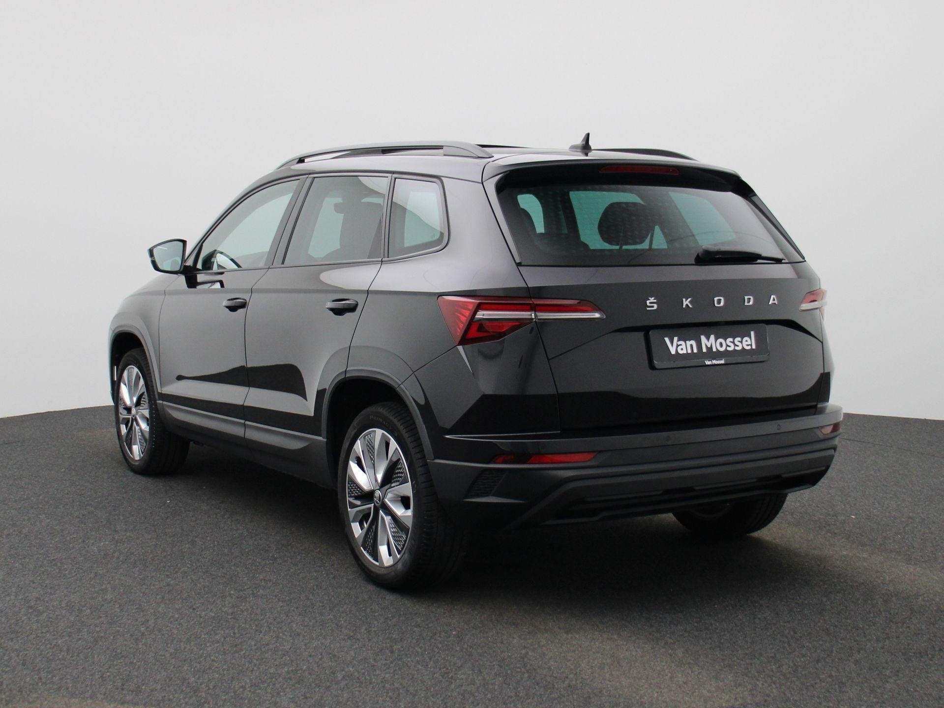 Skoda Karoq 2.0 CRTDI 85KW DSG7 Clever PANO -en zonnedak | L, Auto's, Stof, Gebruikt, Zwart, 4 cilinders