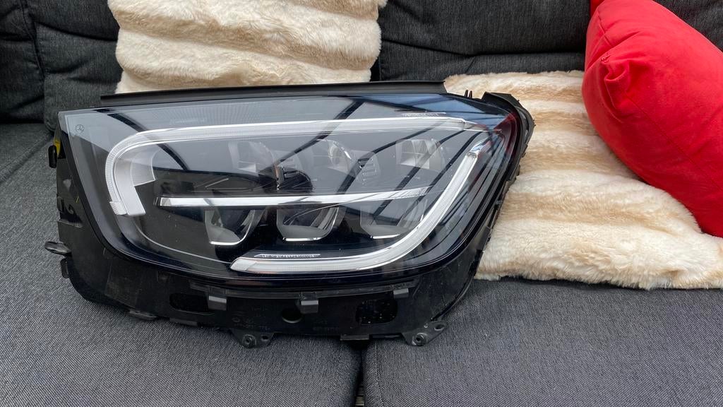Mercedes linker voorlamp glc 300 coupé 2021, Automaat, 4 deurs, Zwart, Zwart