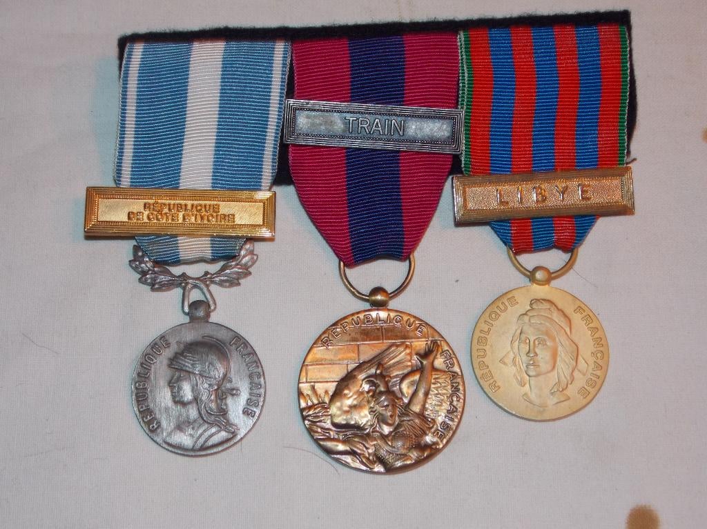 Barrette à médailles française, Enlèvement ou Envoi, Armée de terre, Ruban, Médaille ou Ailes