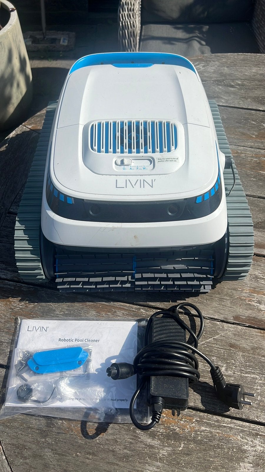 Livin’ Robotic Pool cleaner (zwembadrobot), Tuin en Terras, Zwembad-toebehoren, Ophalen, Zo goed als nieuw, Overige typen