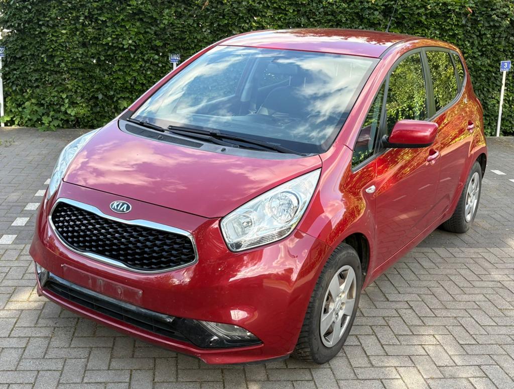 Kia Venga / automatique/ 1.6 ess / 85000km, Autos, Kia, Rouge, Achat, Euro 6, Carnet d'entretien