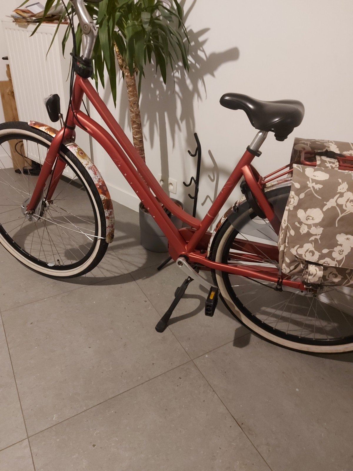 Cortina 28 inch zo goed als nieuw, Fietsen en Brommers, Fietsen | Dames | Damesfietsen, Ophalen of Verzenden, Versnellingen