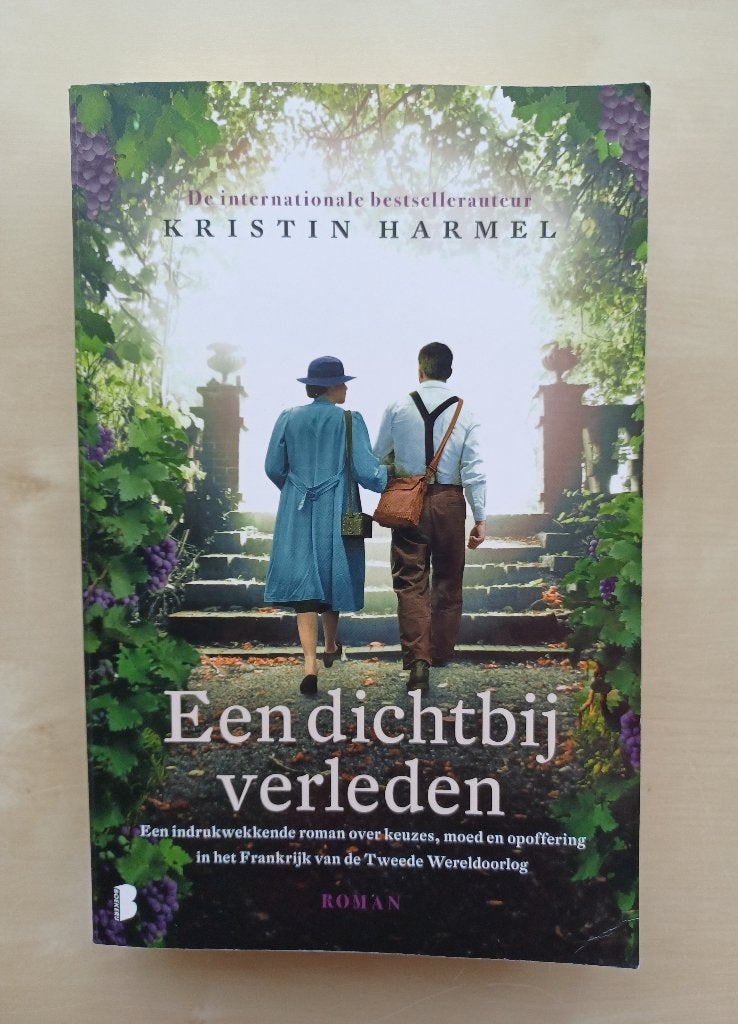 Een dichtbij verleden / Bestseller, Livres, Romans, Enlèvement ou Envoi, Comme neuf, Kristin Harmel