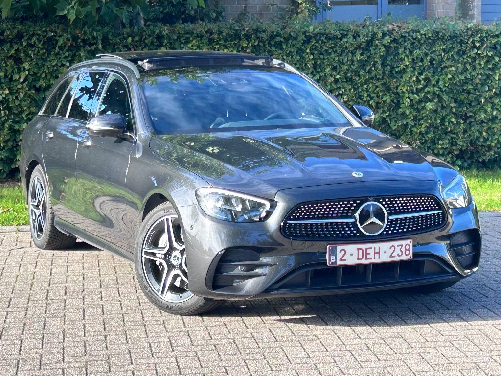 Mercedes E 300 de T AMG/pano/head-up/Burmester…, Cuir, Argent ou Gris, Euro 6, Détection des panneaux routiers