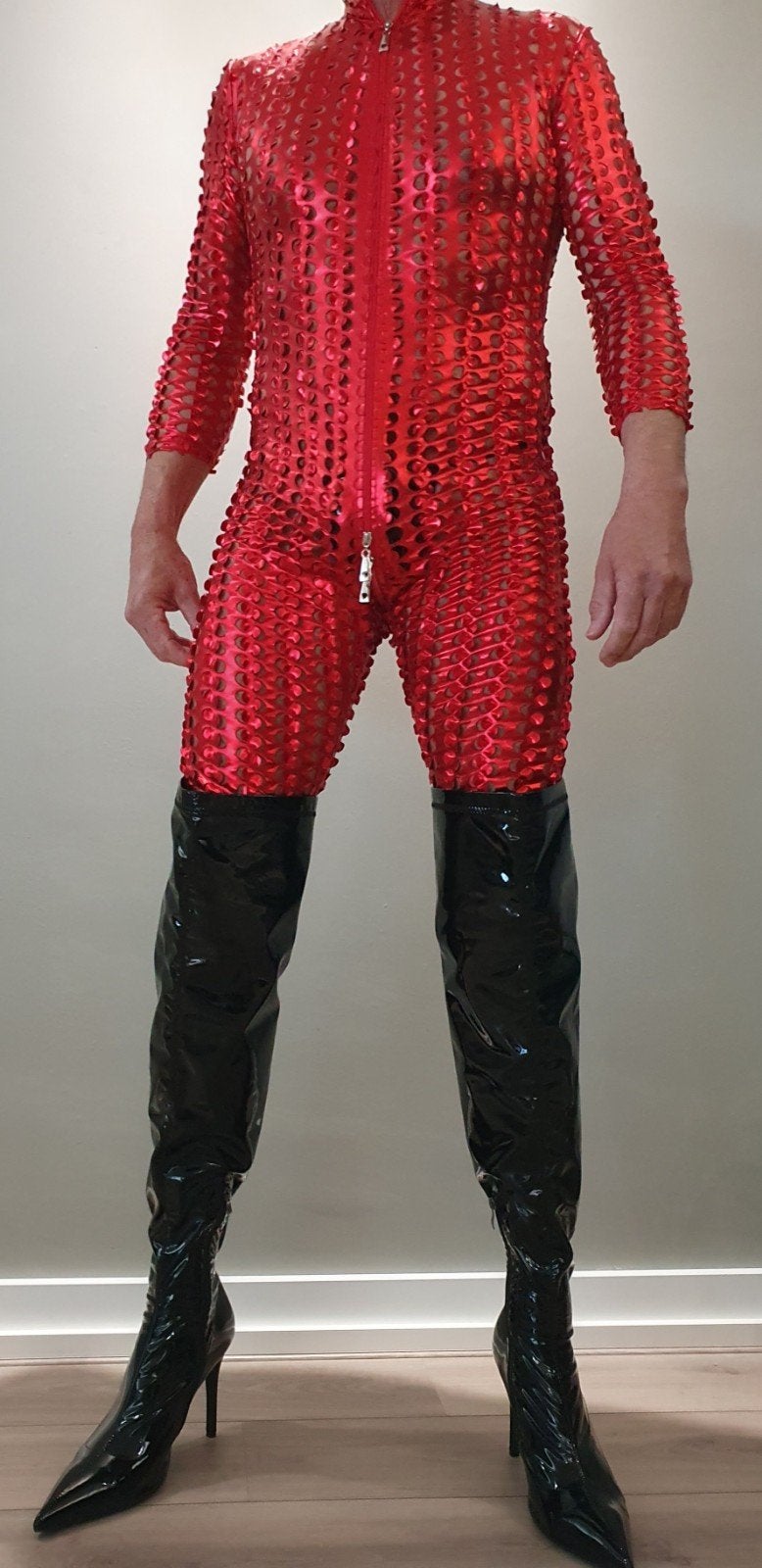 Combinaison métallique perforée, Vêtements | Femmes, Combinaisons, Envoi, Taille 42/44 (L)