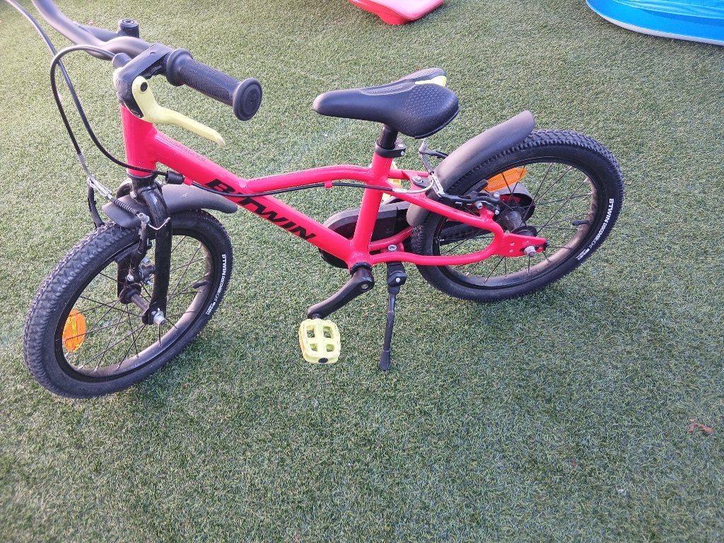 Rood fietsje BTwin Decathlon 16 inch, Fietsen en Brommers, Fietsen | Kinderfietsjes, Ophalen, Gebruikt, 16 tot 20 inch, Btwin Decathlon