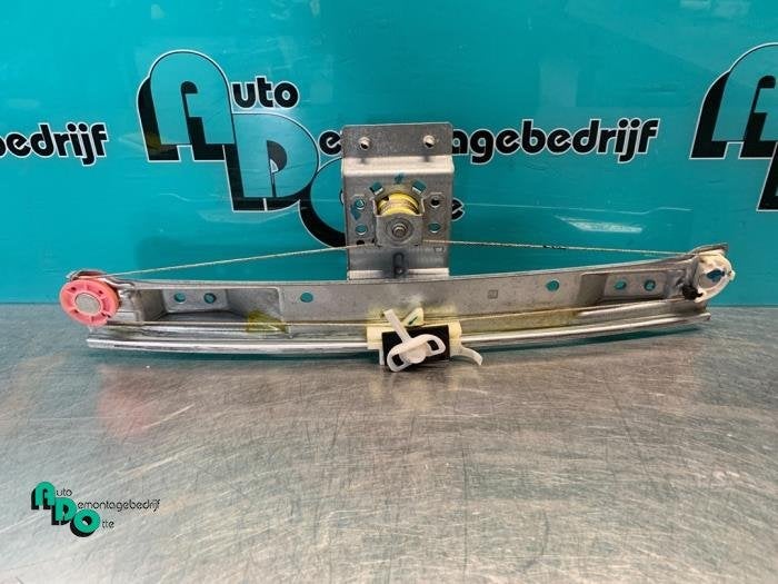 Mécanique vitre 4portes arrière droite d'un Opel Corsa (Co, -, Opel, 3 mois de garantie, Utilisé