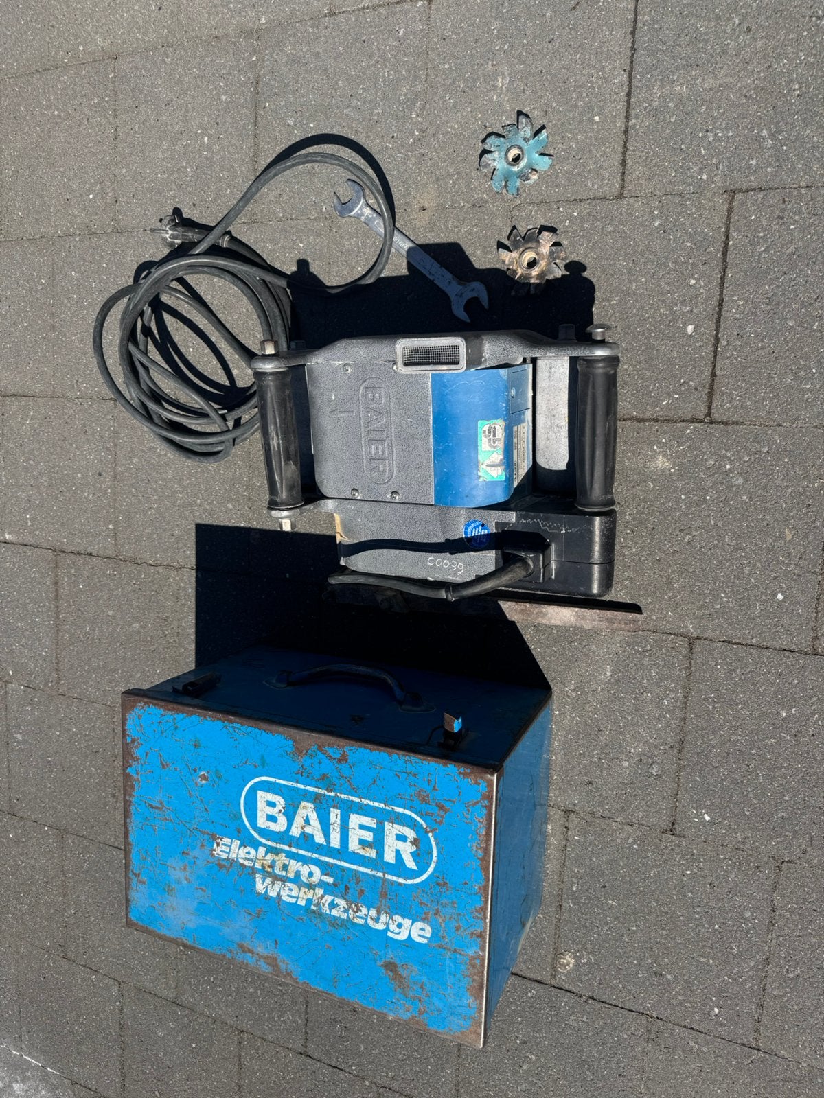Baier muur frees, Doe-het-zelf en Bouw, Gereedschap | Freesmachines, Ophalen, Gebruikt