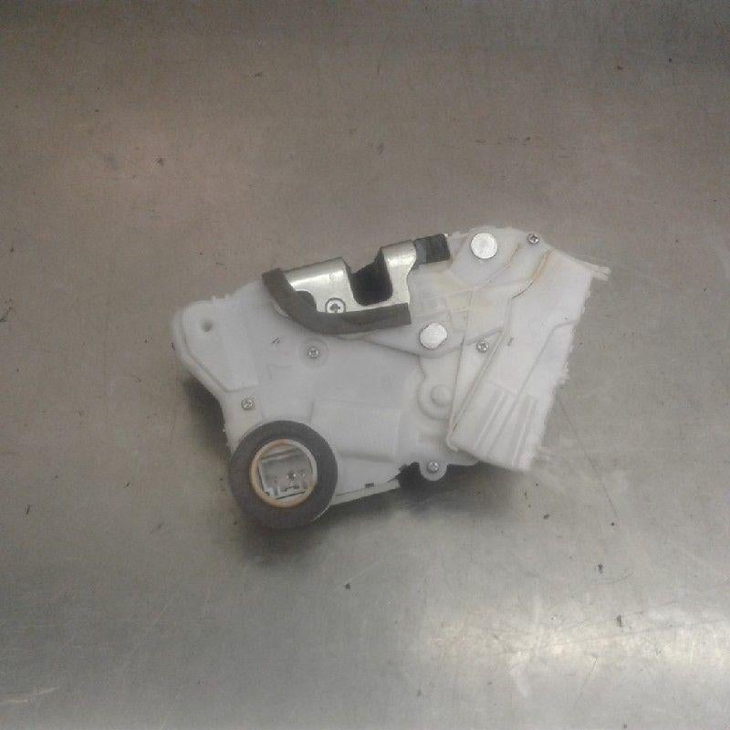 SERRURE DE PORTE RODS AVANT DROIT Toyota Yaris II (P9), Utilisé, Toyota