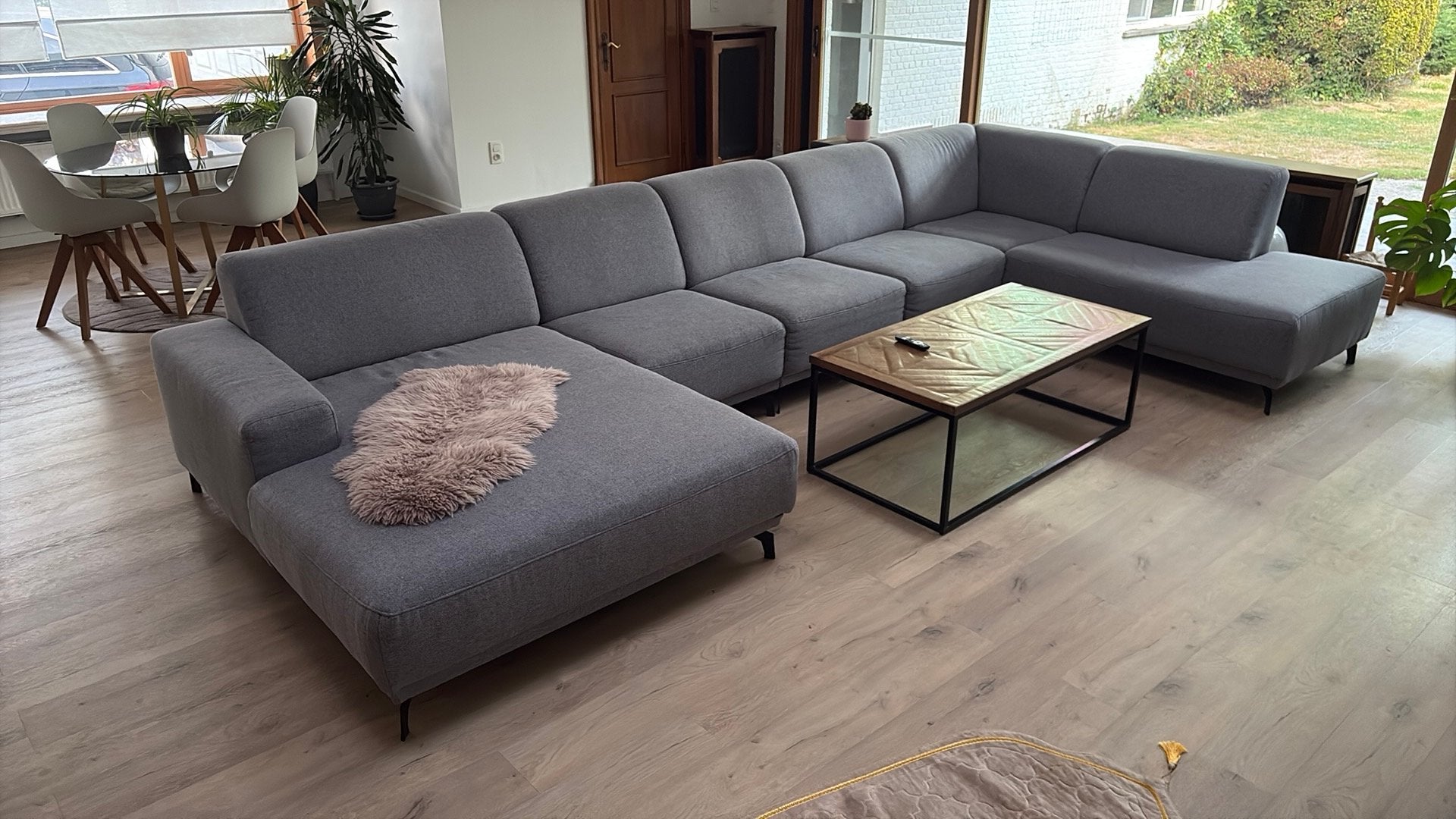Très beau et spacieux fauteuil en excellent état, Enlèvement, Comme neuf
