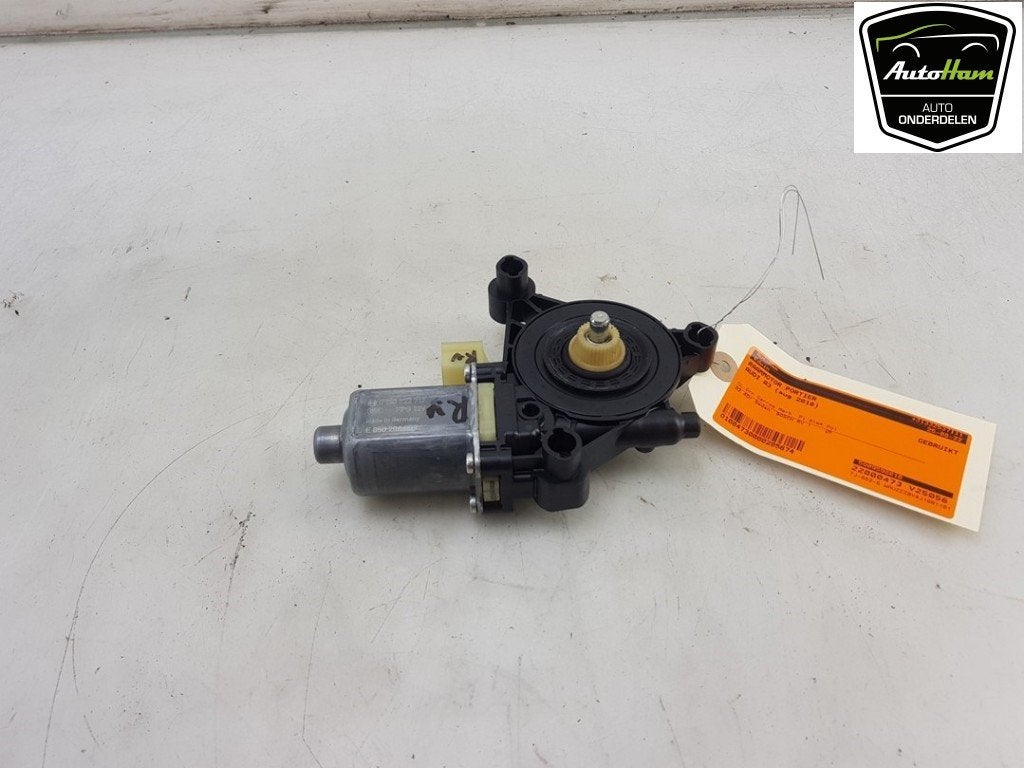 MOTEUR LEVE VITRE ELECTRIQUE Audi A3 Limousine (8VS / 8VM), Robert Bosch AG, Audi, Utilisé, Robert-Bosch-Allee 1
74232  Abstatt, DE