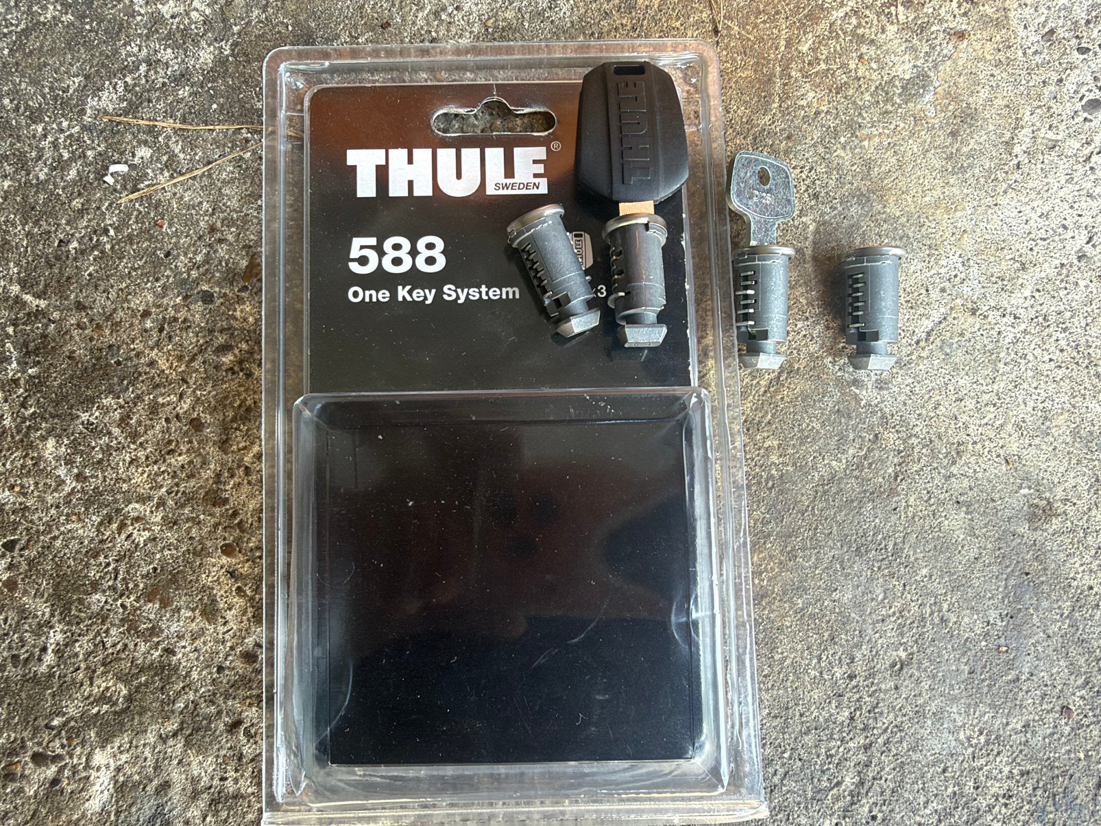 Thule Dakdrager slot set( 4stuk )nieuw in de verpakking, Auto diversen, Ophalen, Nieuw