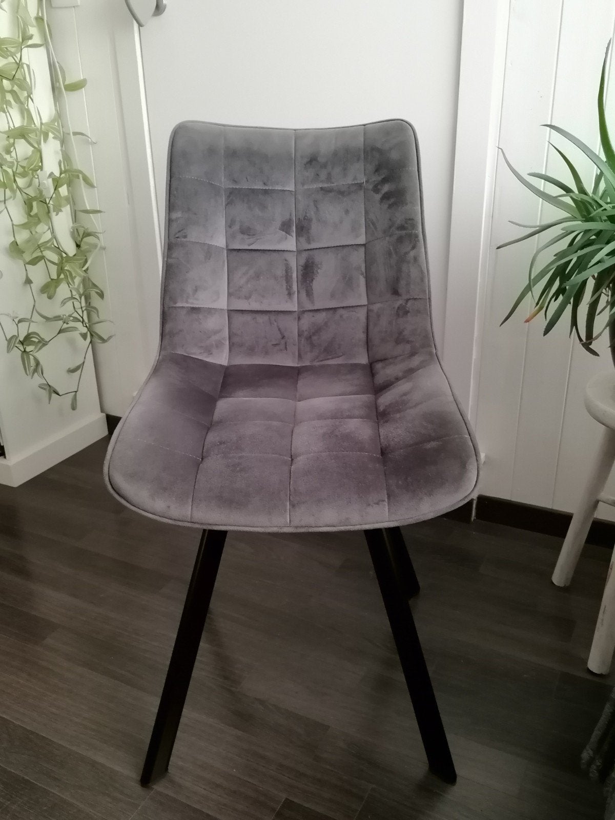 Vier velvet stoelen te koop - gekocht bij Gentini's, Huis en Inrichting, Ophalen, Grijs, Vier