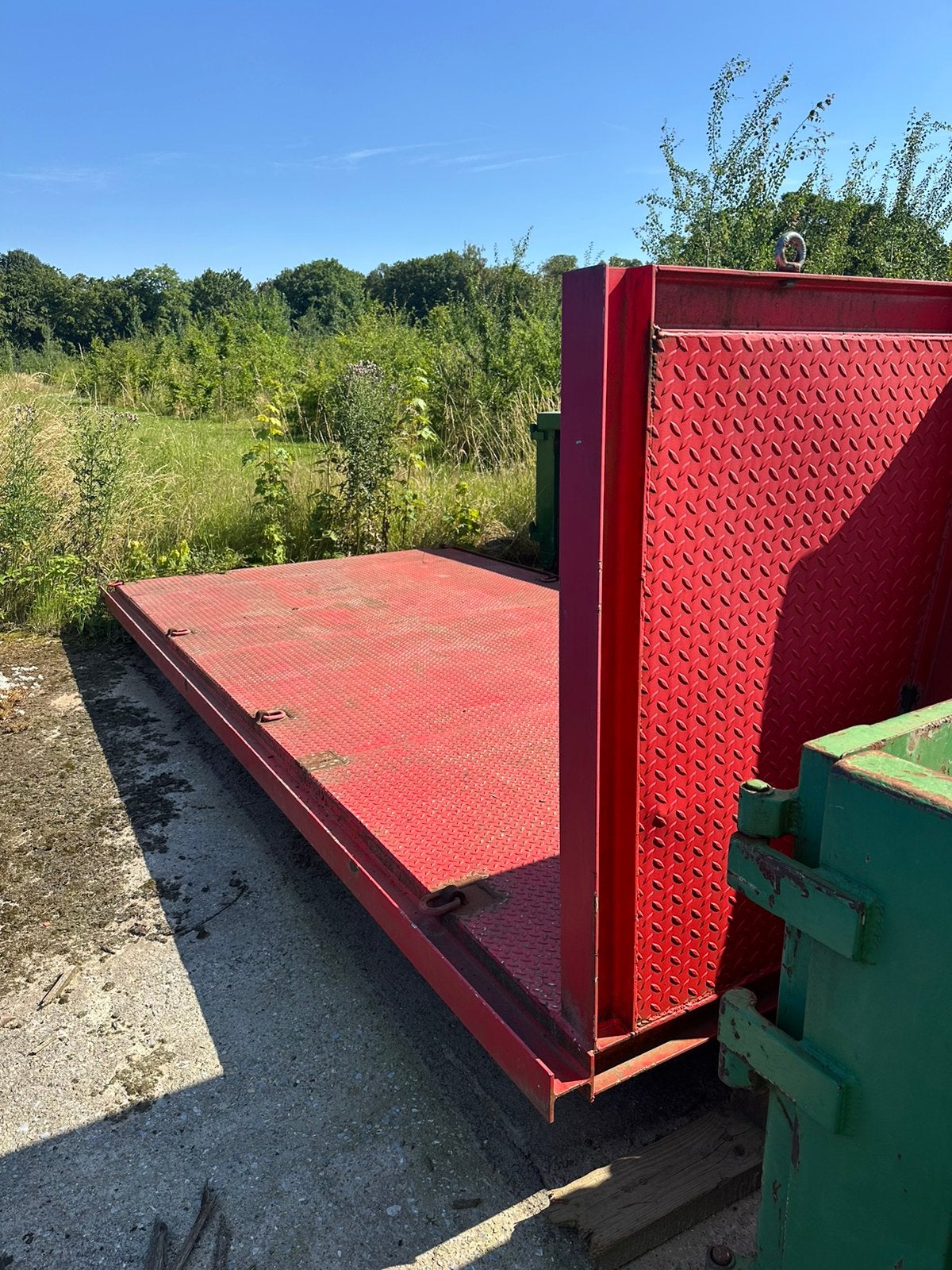 Plateaucontainer haakarm, Ophalen