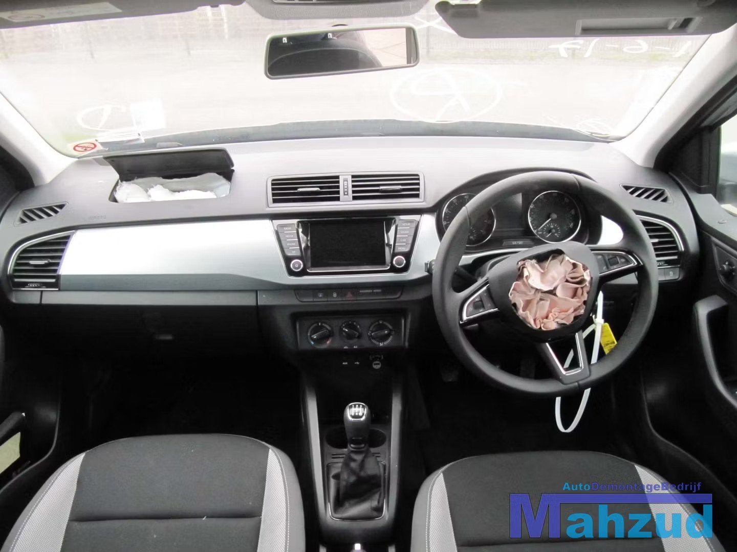SKODA FABIA 3 NJ3 INTERIEUR 5 DEURS GRIJS ZWART WIT, Tr. Vaclava Klementa 869
293 01  Mlada Boleslav, CZ, Skoda, Skoda Auto a.s.