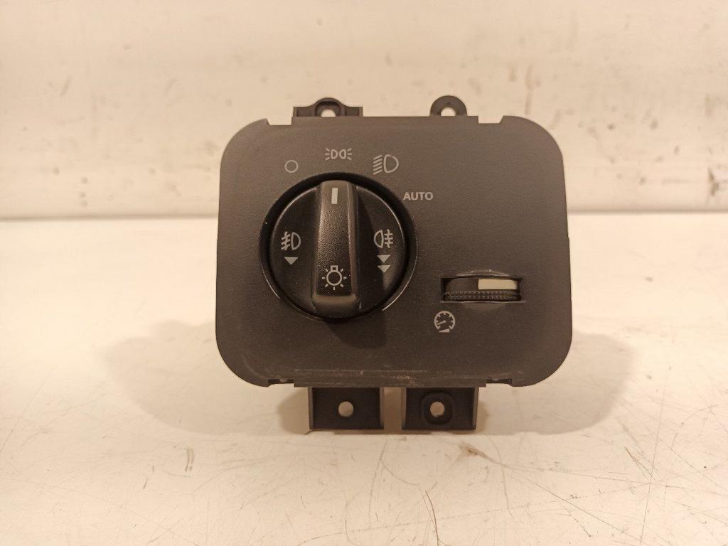 Lichtschakelaar Land Rover Discovery, Onderdelen@venauto.nl, Van der Ven Autorecycling B.V., Ettenseweg 76, 4706 PB Roosendaal, The Netherlands