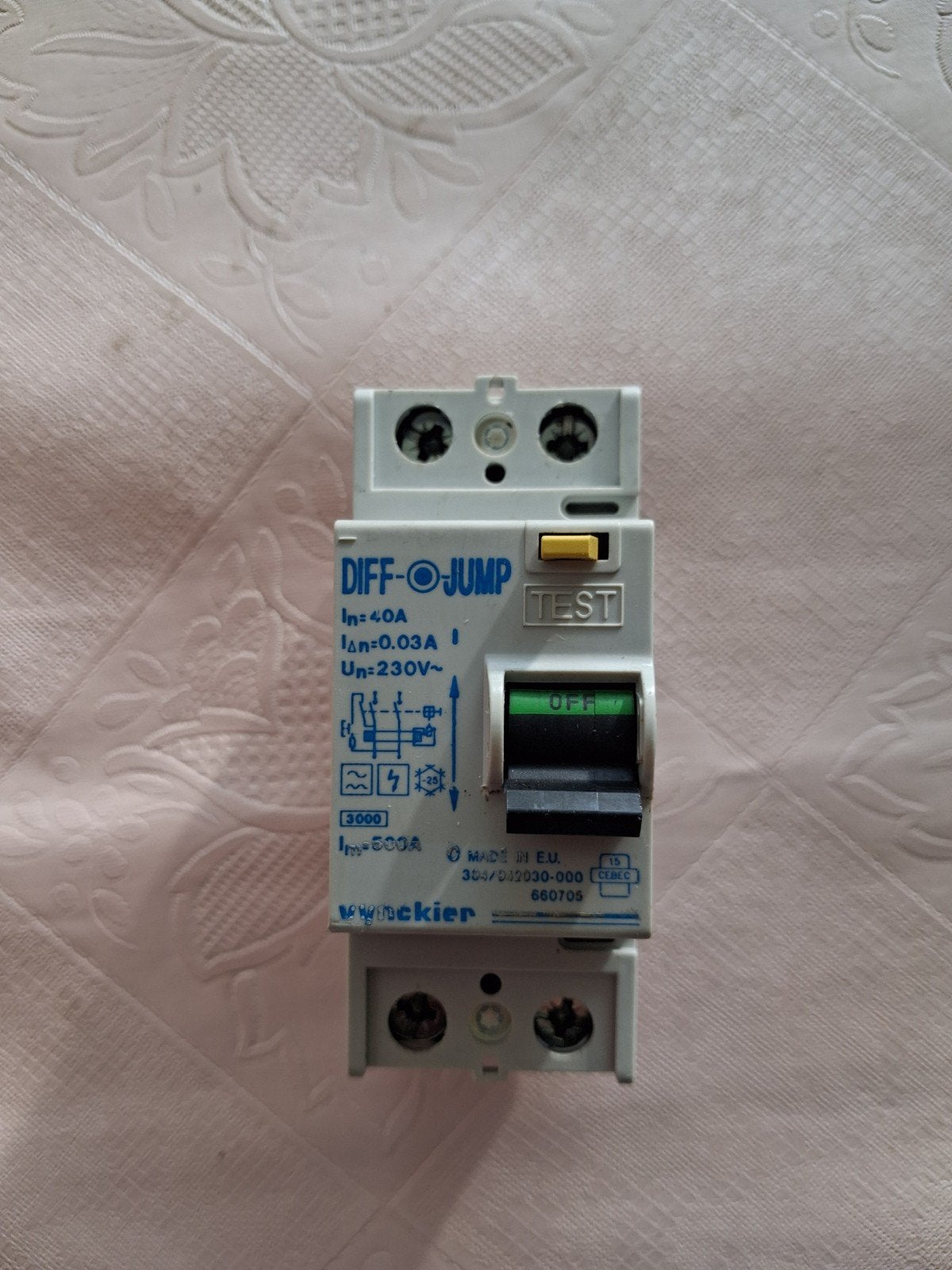 zekeringen, Hobby en Vrije tijd, Elektronica-componenten, Ophalen, Gebruikt