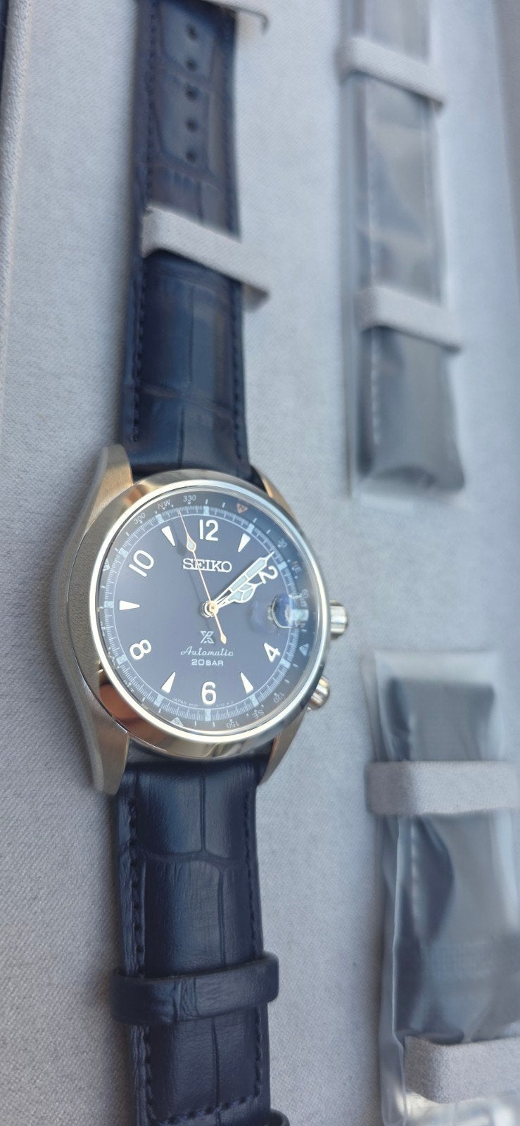 seiko Alpinist spb531j1, Enlèvement ou Envoi, Seiko