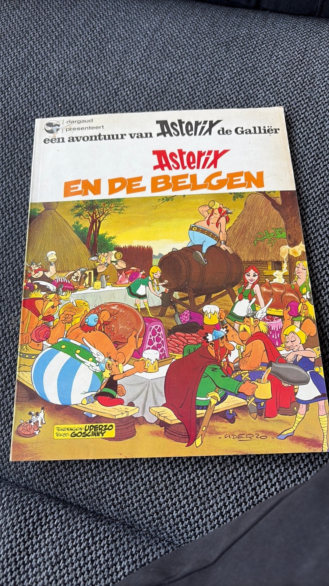Strip Asterix en de belgen, Boeken, Ophalen of Verzenden, Gelezen
