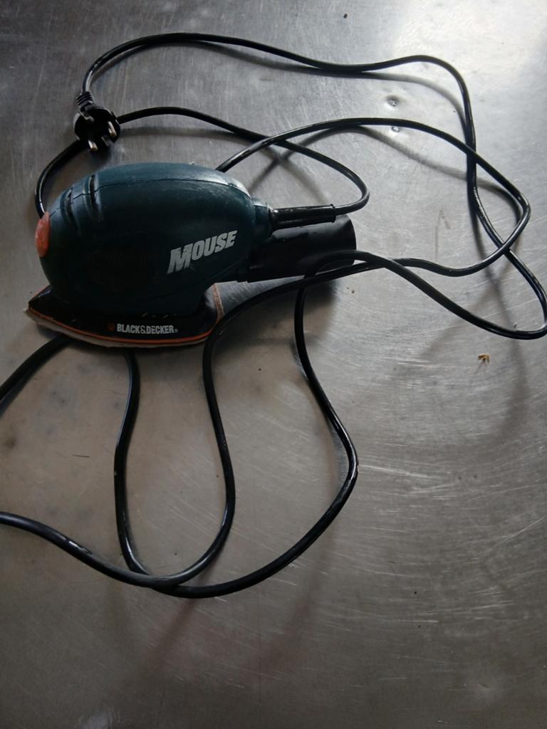 Schuurmachine black decker, Doe-het-zelf en Bouw, Gereedschap | Schuurmachines, Ophalen