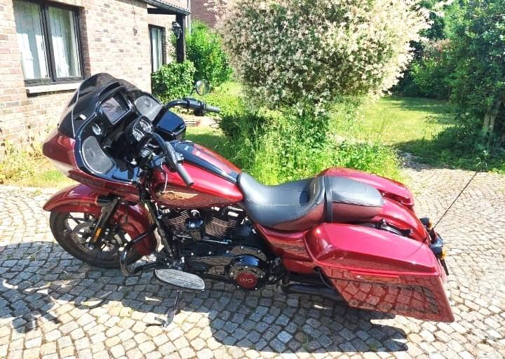 Harley Davidson Road Glide* 120th: Nieuwstaat +Beschrijving, Motoren, 2 cilinders, Nieuw, Motorrijbewijs A, Particulier