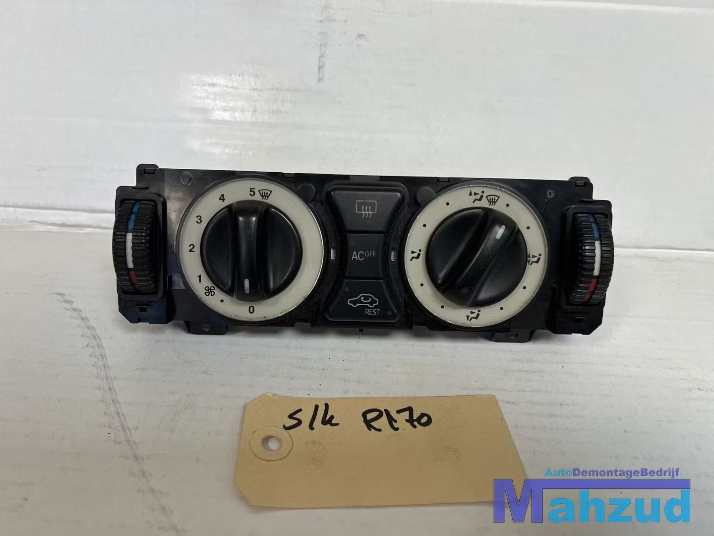 MERCEDES SLK R170 Kachel paneel A1708301185, Gebruikt, Mercedes-Benz AG, Mercedes-Benz, Mercedesstrasse 120
70372  Stuttgart, DE