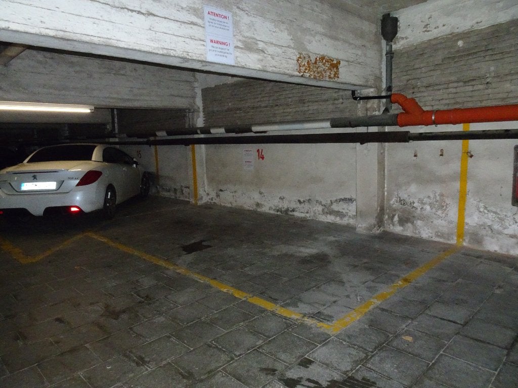Emplacement de parking, Bruxelles