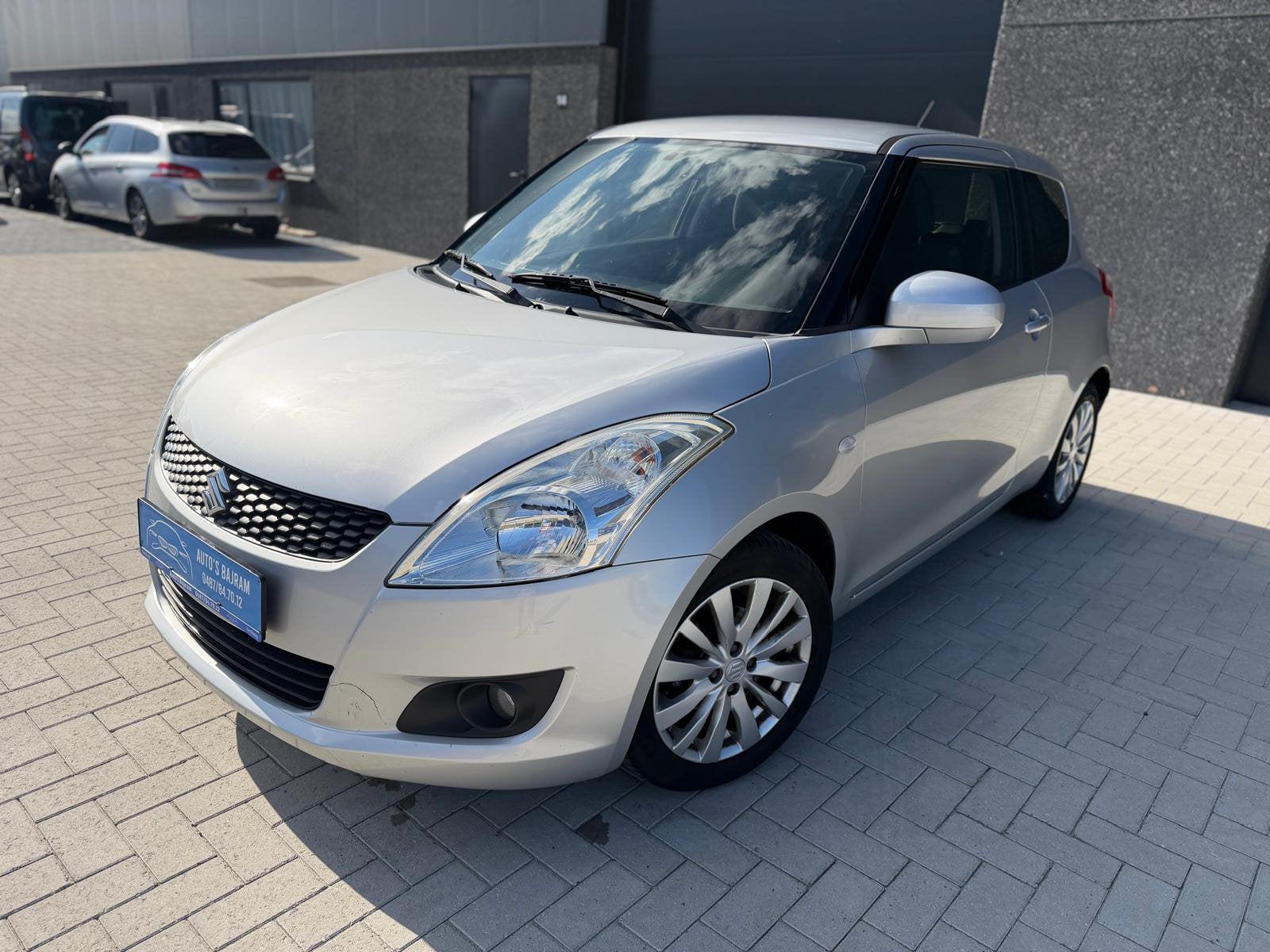 Suzuki Swift - 1.2 benzine - airco - euro 5 - 135.850 km, Swift, Bedrijf, Handgeschakeld, https://public.car-pass.be/vhr/6b52219a-8a27-448b-9156-6a08c4bca817