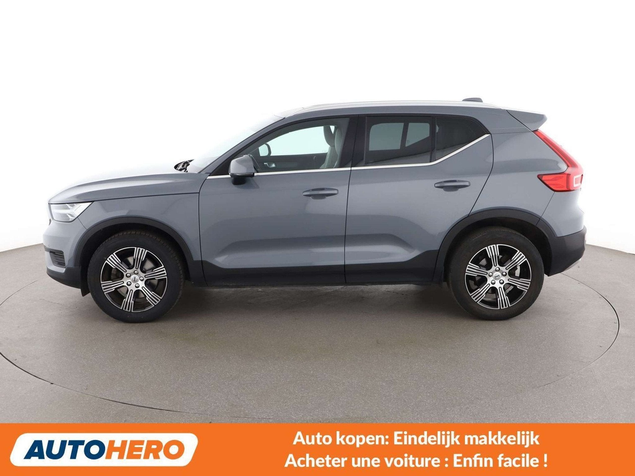 Volvo XC40 1.5 T2 Inscription 2WD (bj 2022, automaat), Auto's, Gebruikt, Skiluik, Leder, 95 kW