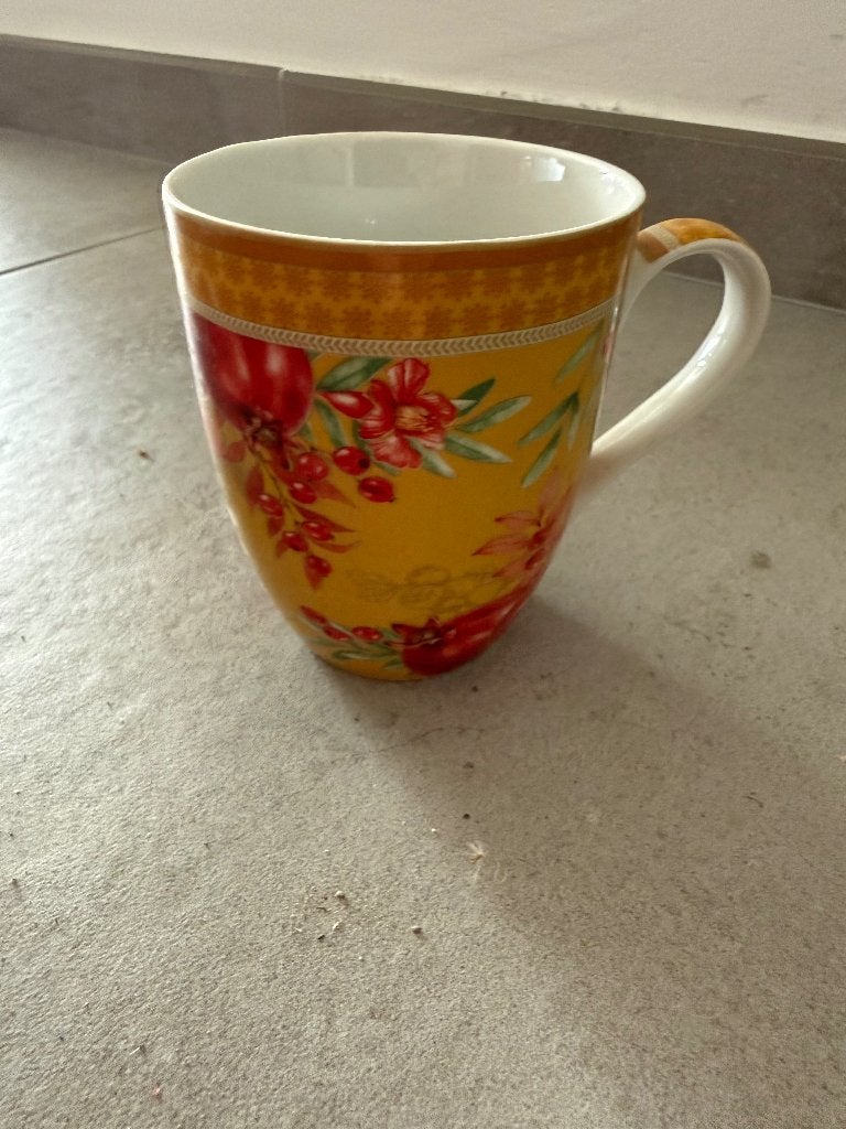 Tasse Easy Life jaune à motifs, Enlèvement ou Envoi, Neuf, Tasse(s) et/ou soucoupe(s)
