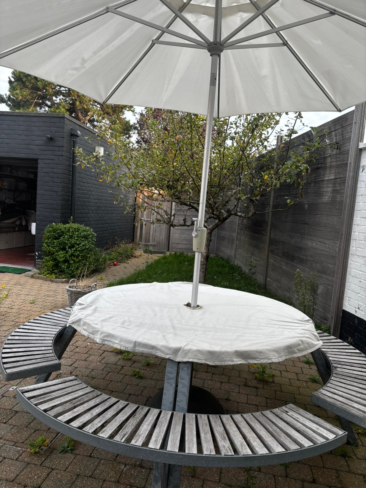 Table de jardin ronde Extremis, Jardin & Terrasse, Enlèvement, Utilisé, Étanche