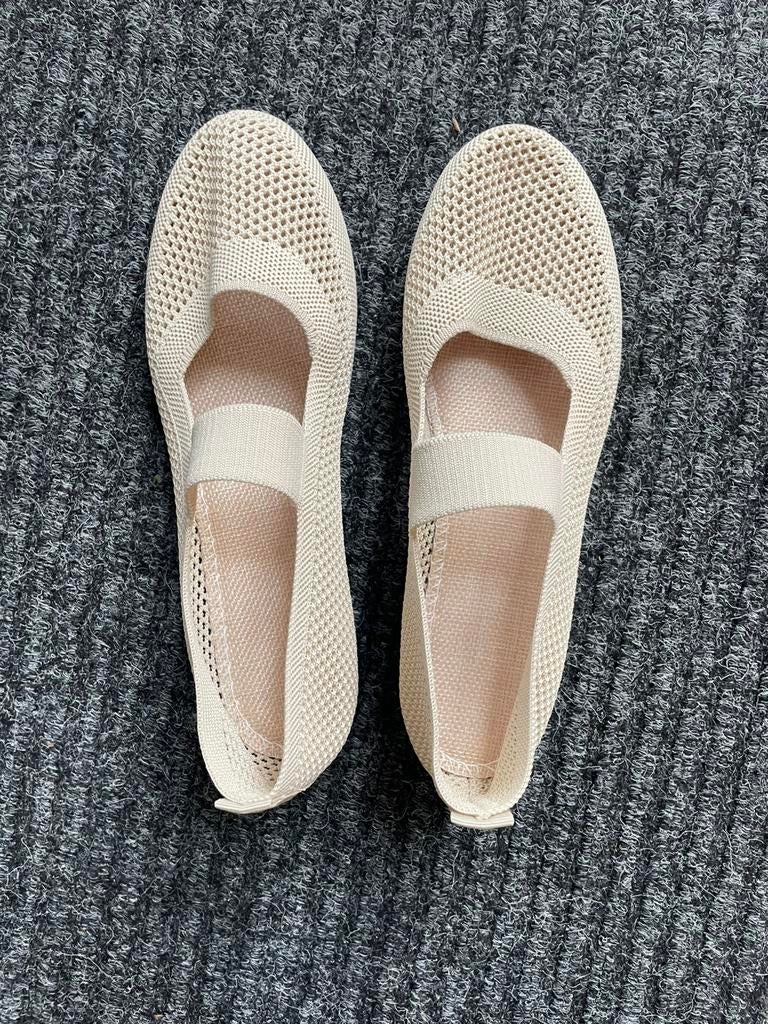 Ballerines avec élastique, beige taille 40, Vêtements | Femmes, Chaussures, Neuf, Ballerines, Beige, Enlèvement