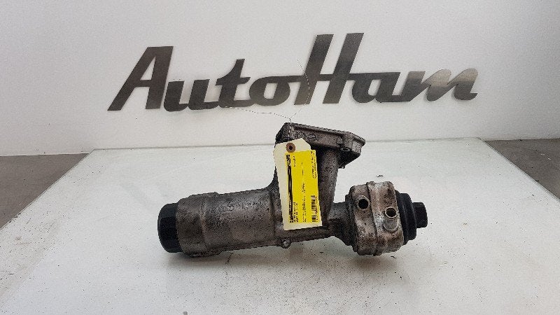 BOITIER FILTRE HUILE Audi A4 Avant (B7) (01-2004/06-2008), Utilisé, Audi