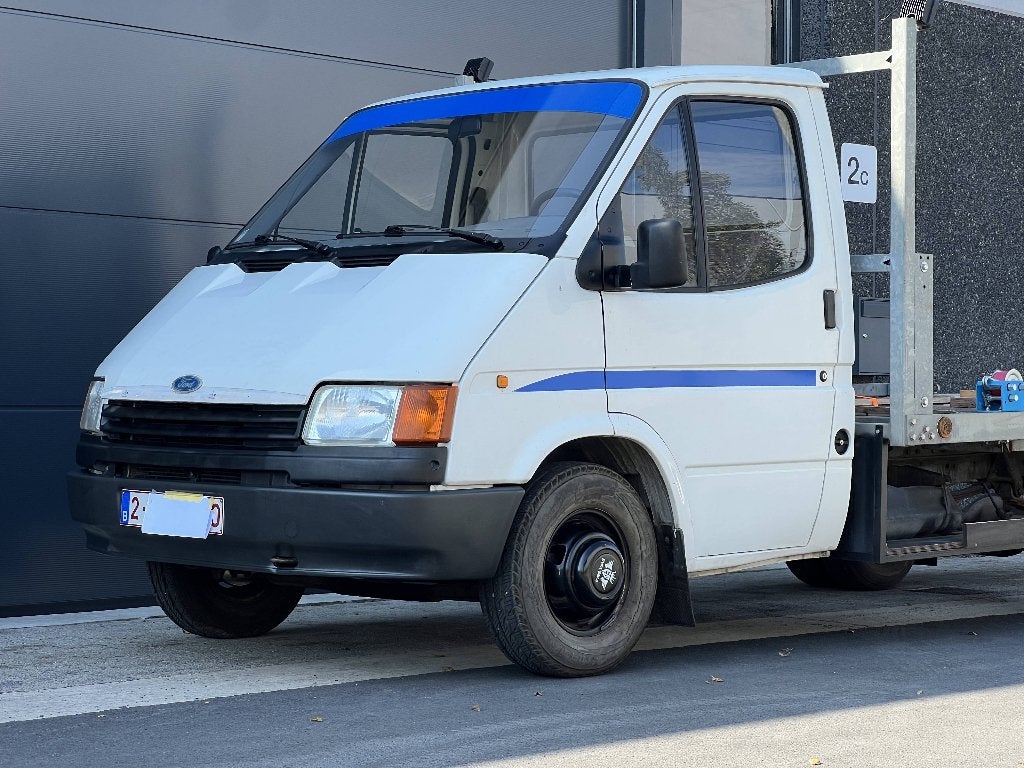 FORD transit depanneur, 3 places, Boîte manuelle, Particulier, 4 cylindres