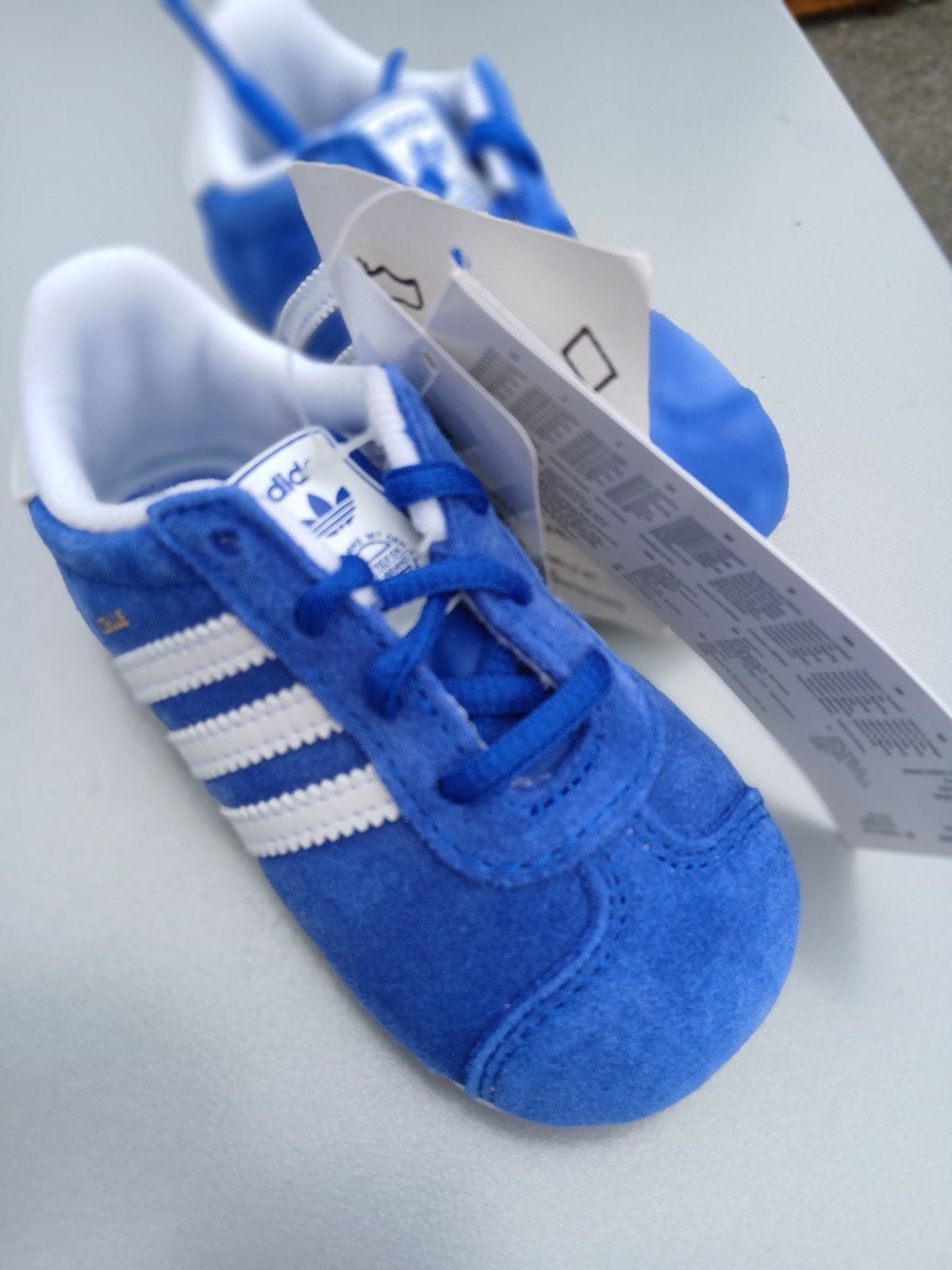 Adidas Gazelle Crib, Enfants & Bébés, Vêtements enfant | Chaussures & Chaussettes, Neuf, Adidas, Garçon ou Fille, Chaussures