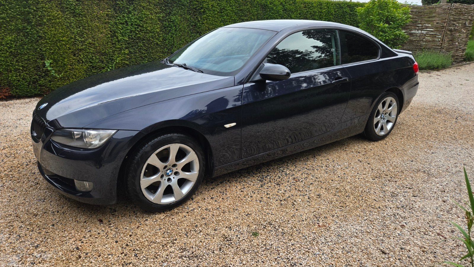 Mooie 320i coupe, handgeschakeld, Auto's, BMW, Blauw, Handgeschakeld, Particulier, 2 deurs