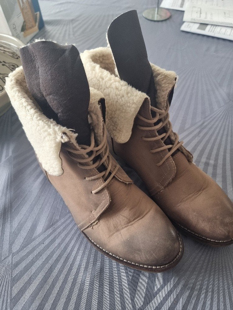 🤎Warme gevoerde enkellaarsjes Mezura  👢 maat 40  slechts, Beige, Lage of Enkellaarzen, Ophalen of Verzenden, Zo goed als nieuw